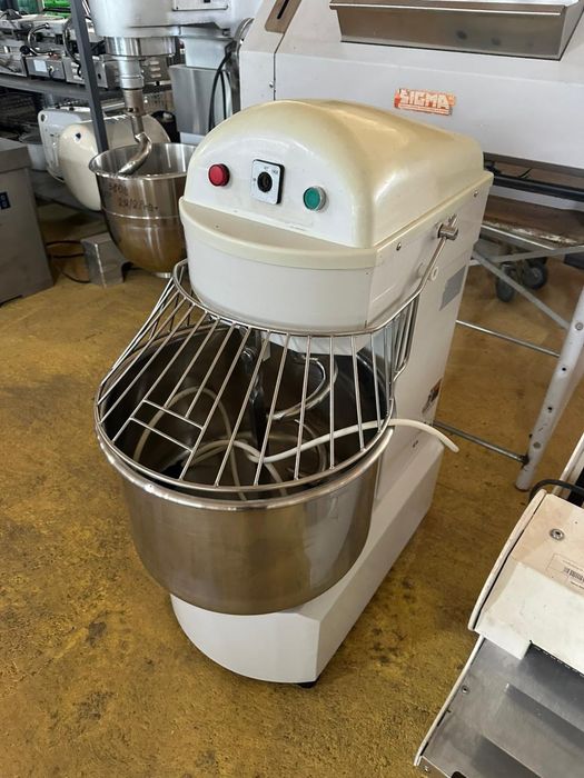 Тестомес, тестомес на 50л,миксер