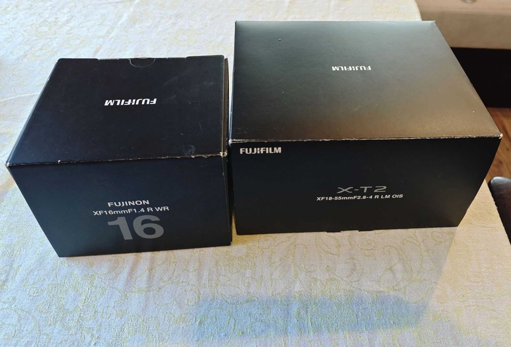 Комплект фотоапарат Fujifilm XT2 и обектив Fujinon XF 16 mm / F1.4 WR.