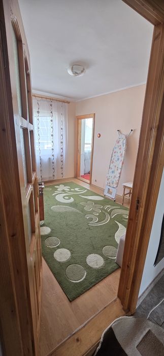 Vand apartament cu 3 camere, decomandat, str 13 decembrie
