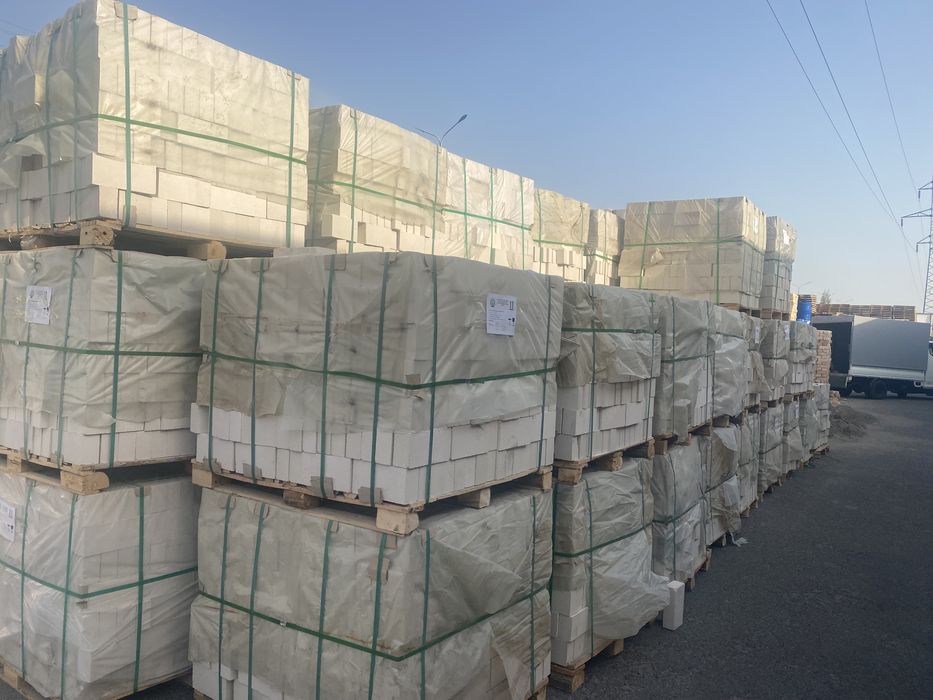 Огнеупорный кирпич Белый огнеупорный кирпич Ogneuporniy gisht