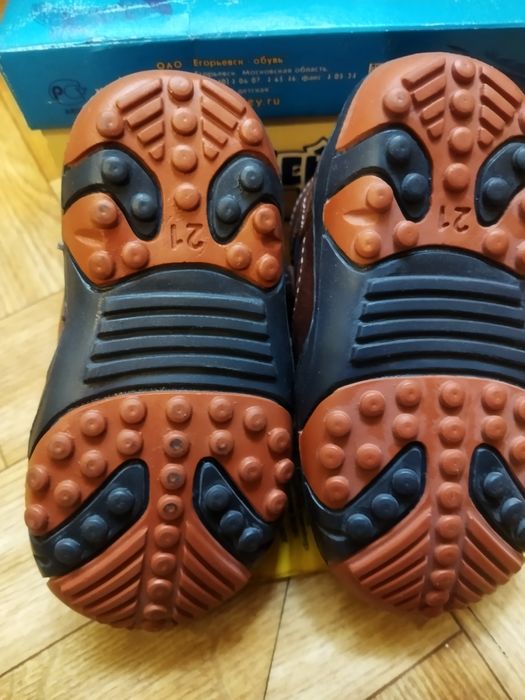 Ботинки на мальчика, новые