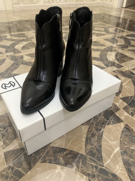 Продам ботильоны - казаки