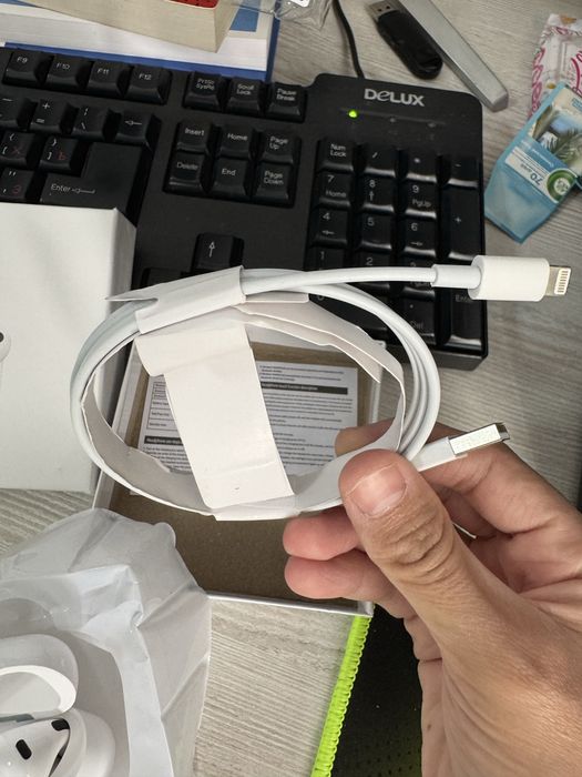 Airpods (simsiz naushnik)