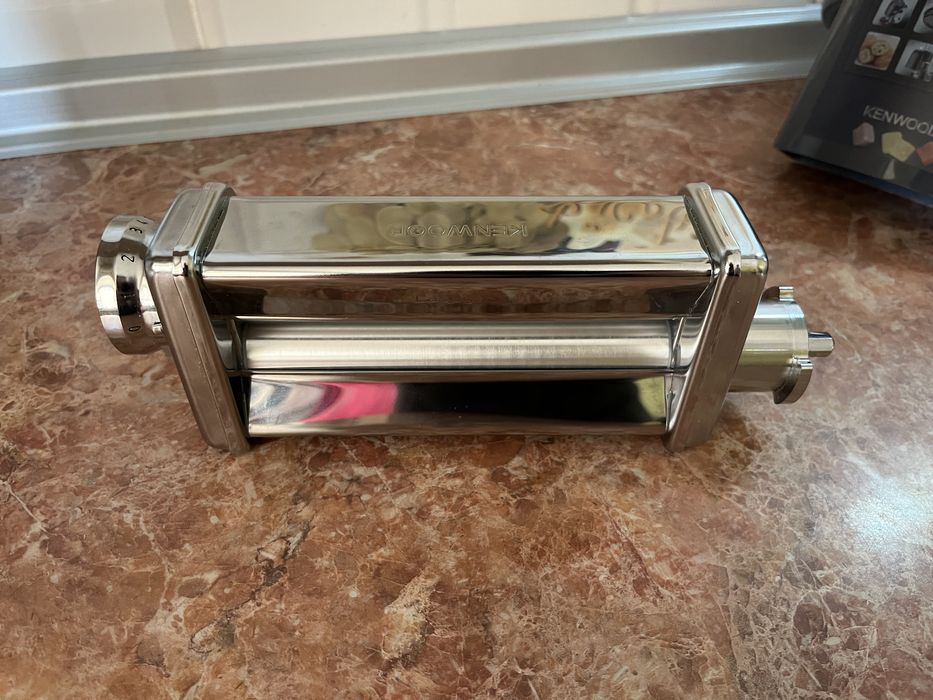 Планетарный миксер Kenwood Chef Sense