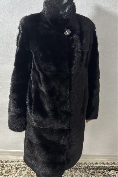 Продаю норковую шубу