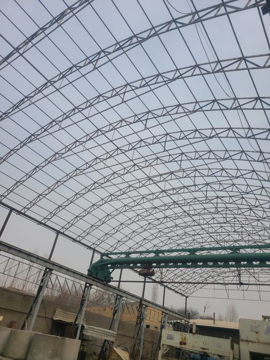 Kanteyner temirdan toyxona tom naves