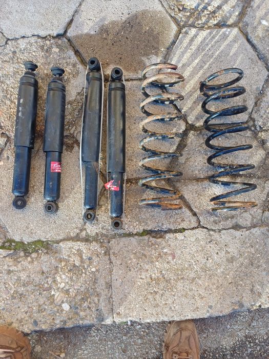Амортисьори и пружини