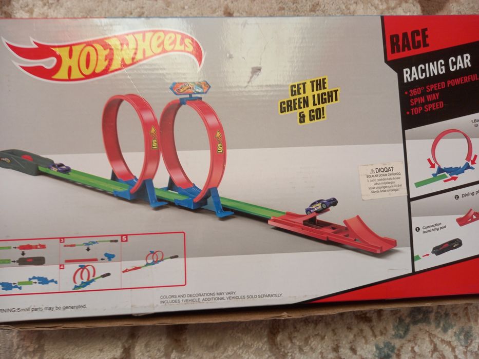 Продам набор:трек с машинами