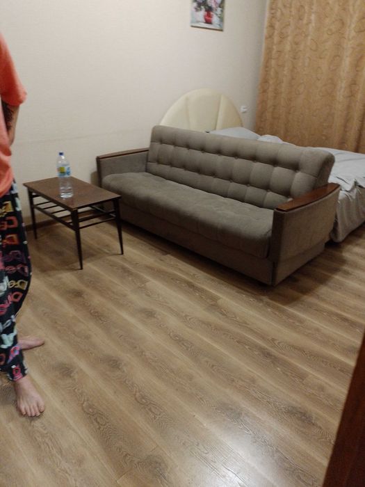 продаю     1  комнатную   квартиру      на    чиланзаре.