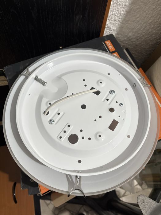 Светильник потолочный