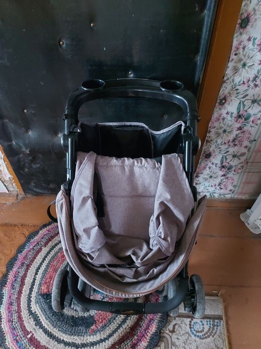 Детская Коляска состояние новая