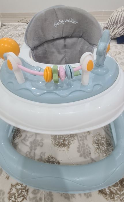 Ходунок детскии новый