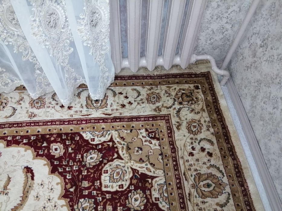 Большой шёлковый ковер