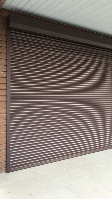 Секционный ворота, ролставни