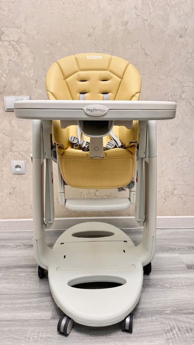 Детский стул для кормления Peg Perego Tatamia