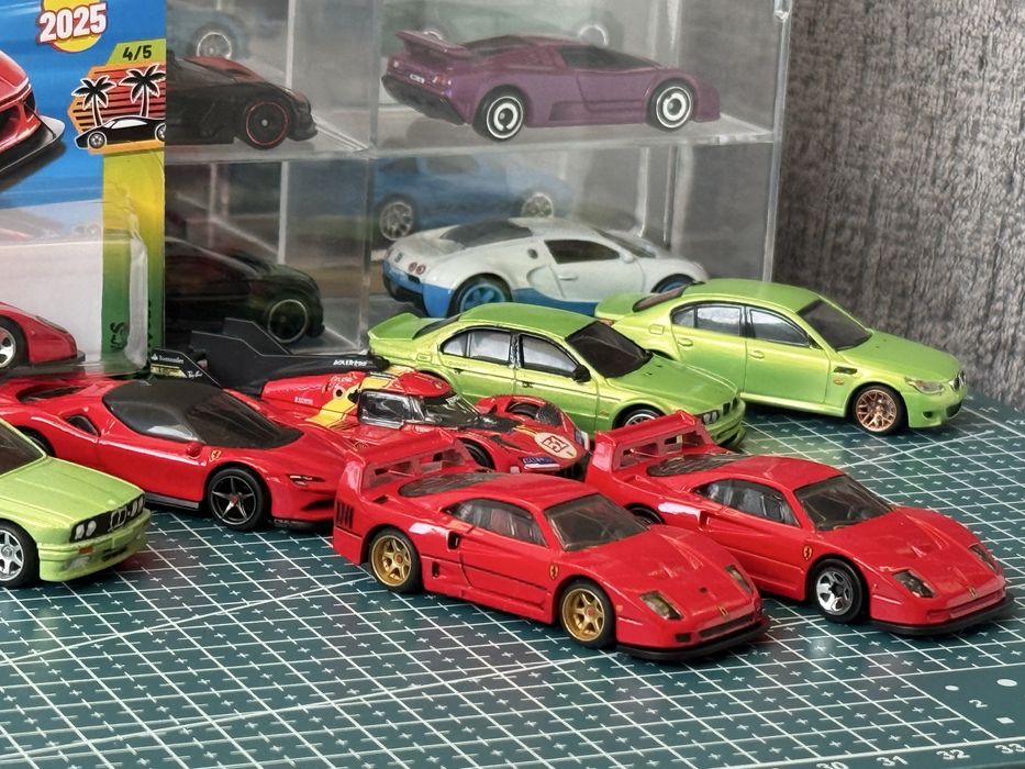 Hotwheels Ferrari F40 Custom 1:64