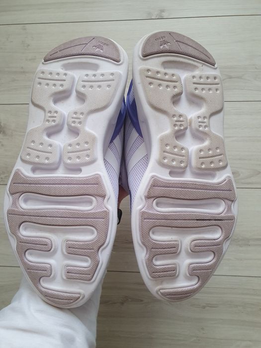 Vand incaltaminte Adidas