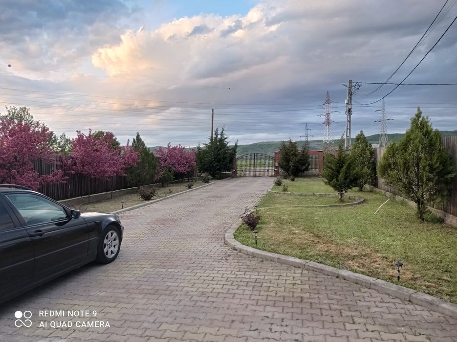 Casă din cărămidă de vânzare