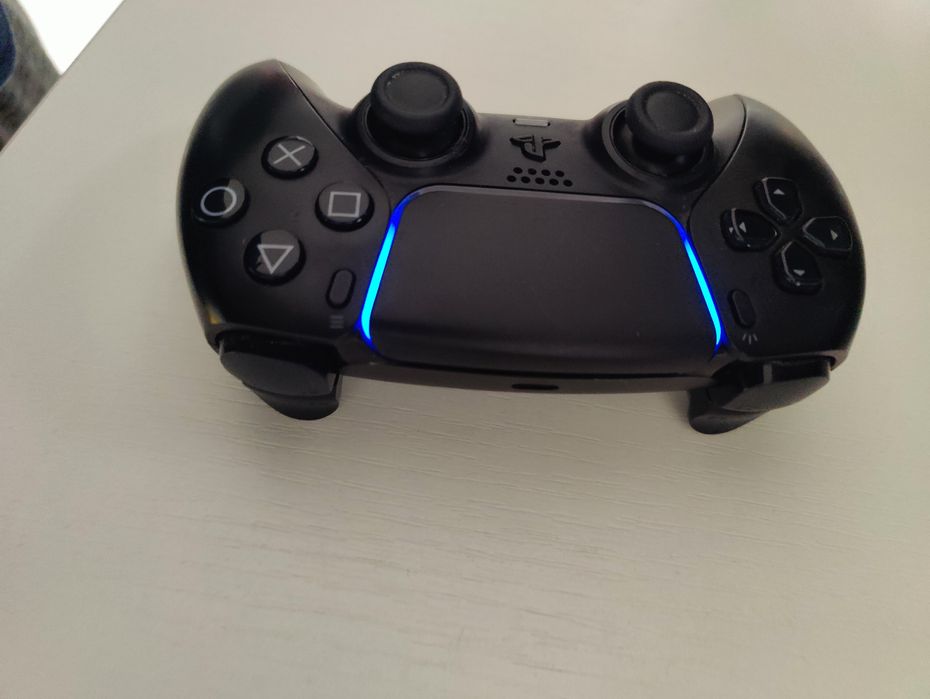 Manete originale Sony DualSense PlayStation 5 alb și negru