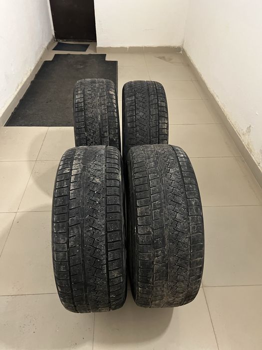 Зимние шины 4шт 285/60/18