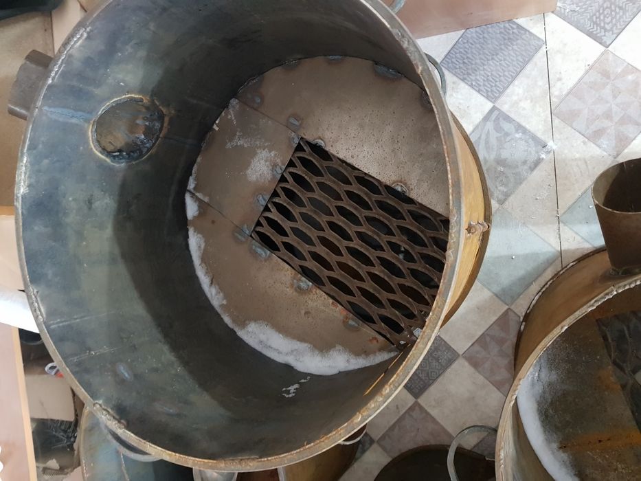 Казаны разные чугунные алюминиевые