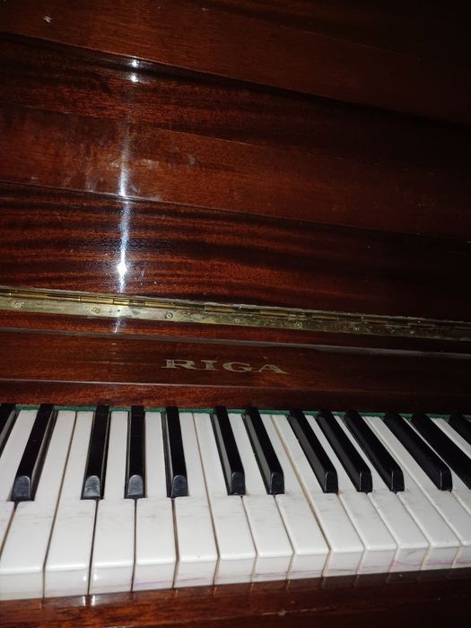 Пианино Riga срочно