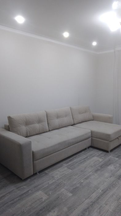 Диван большой 150 тыс.