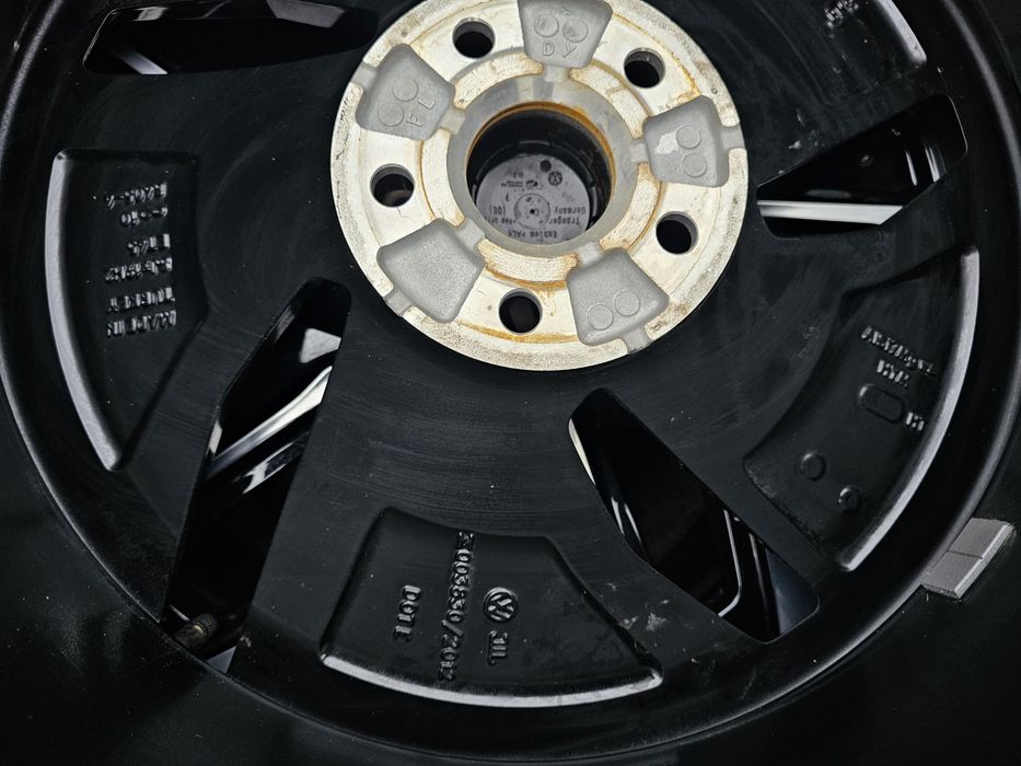 Roti jante vw  19.  ID 4 ID 5 ID 6 ID Buzz