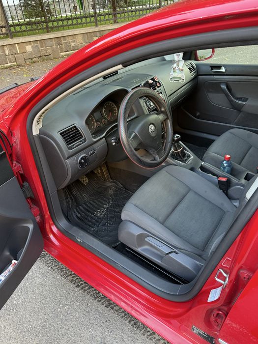 Volkswagen Golf V