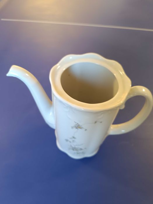 Порцеланов чайник 2 литра