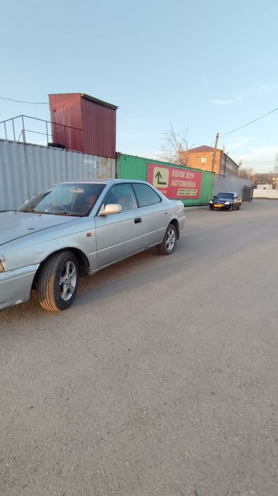 Продам тойота виста cv40