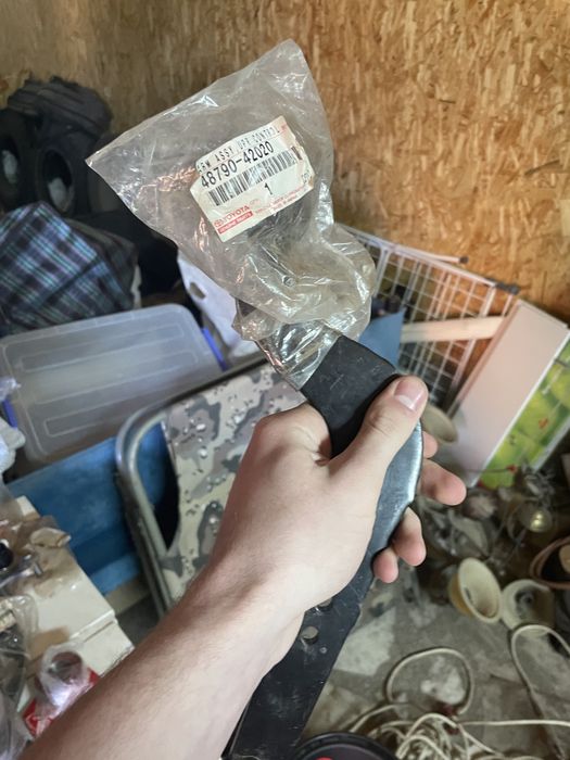 Запчасти на Tayota Rav4