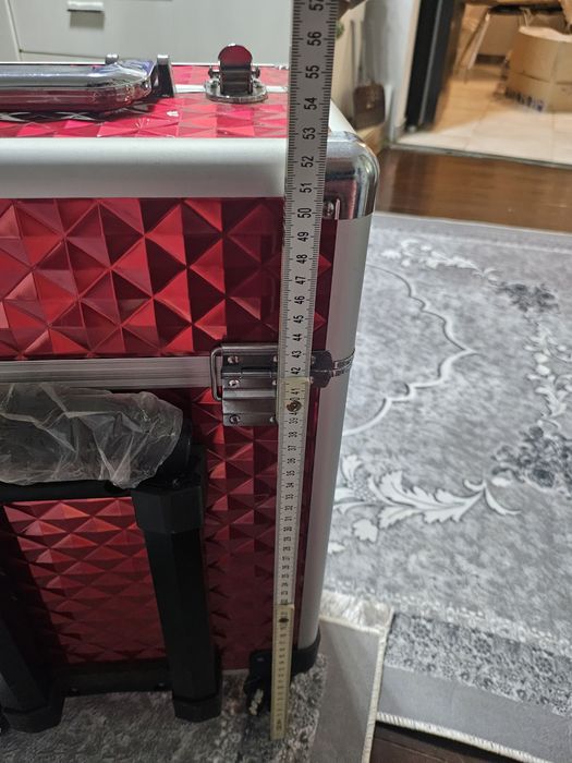 Нов куфар за гримове