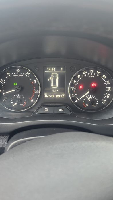 Skoda Fabia cutie automată