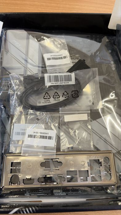 Placa de baza asrock  B365 Pro 04 + Intel i7-9700