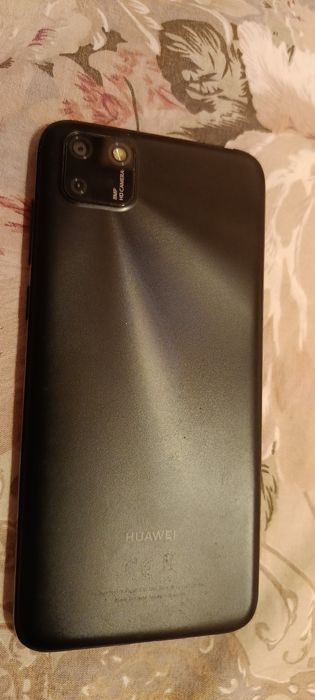 Телефон HUAWEY Y5p със зарядно бонус пвц гръб