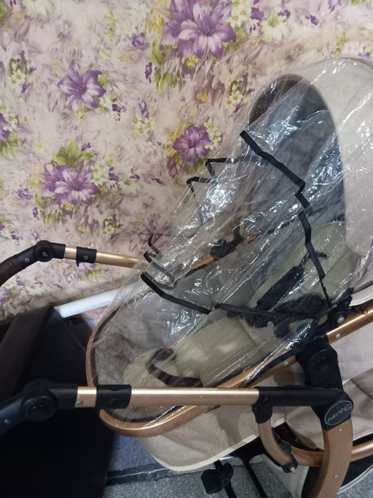 Коляска б/у в отличном состоянии