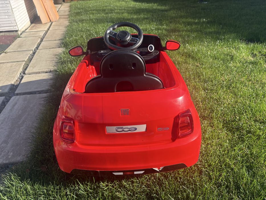 Mașină electrică pentru copii Fiat 500, roșu