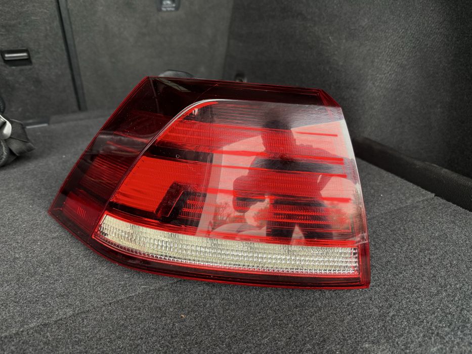 VW Golf 7.5 ляв външен стоп