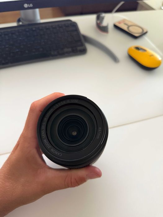 Obiectiv Foto Canon 18-135 mm F/3.5-5.6 USM 67mm cu Stabilizare Impecabil