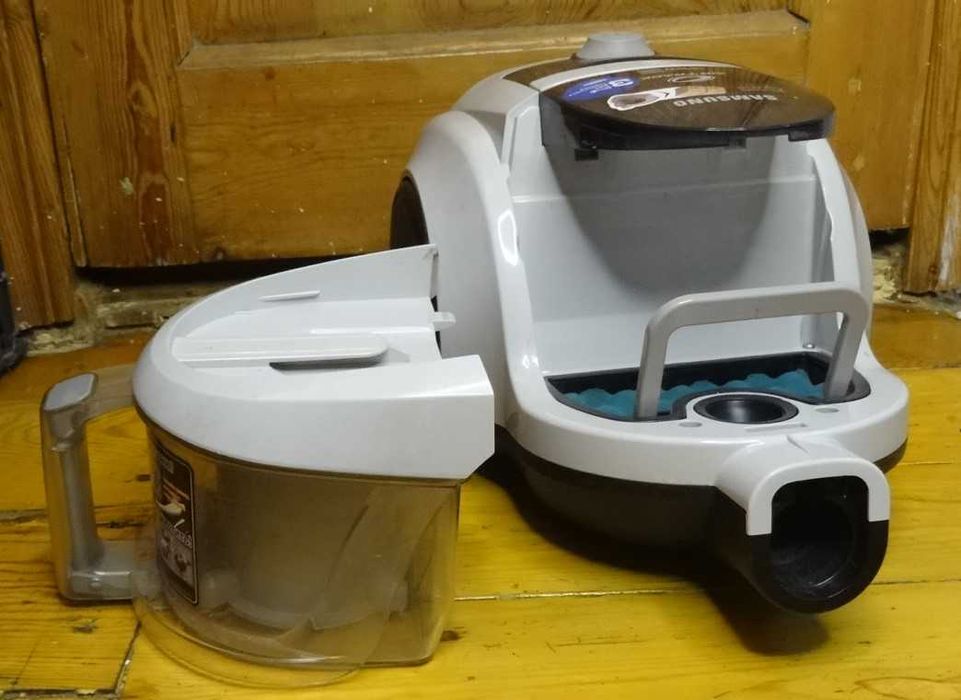 пылесос Samsung SC-4520 в отличном рабочем состоянии.