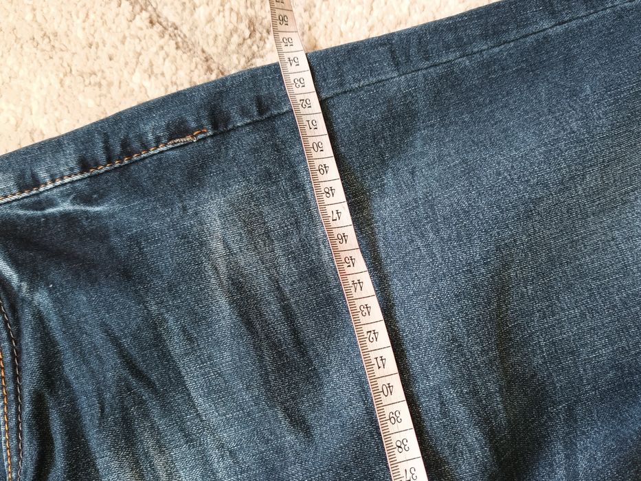 Мъжки дънки малко носени