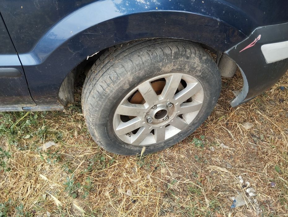 Dezmembrari  Ford FUSION (JU)  2002  > 2012 1.6 Benzina