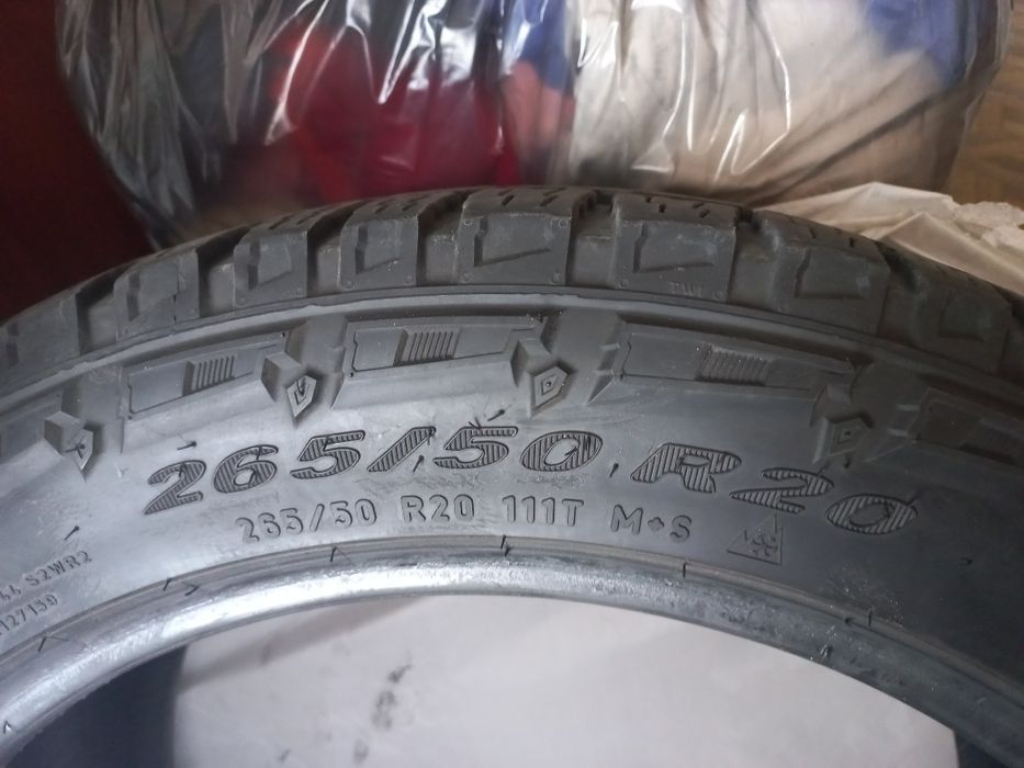 Шины зимние  пирели