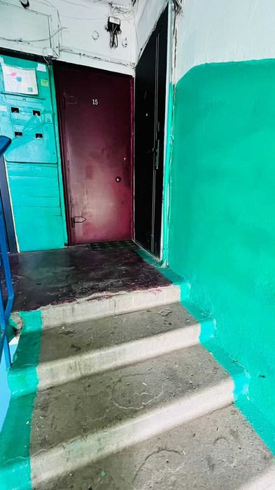 Продам 2комн на 12мкр