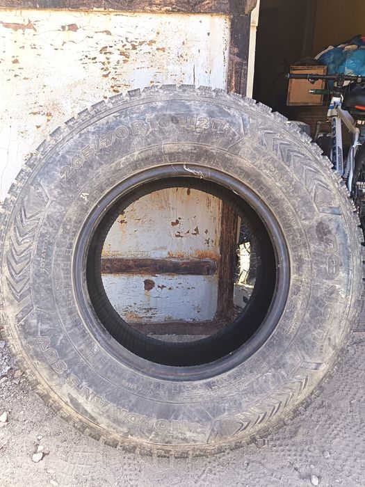 Зимние шины 265/70/R16