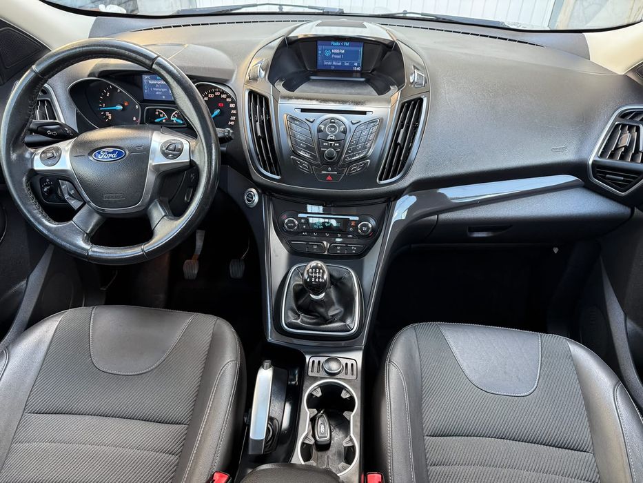 Vând Ford Kuga  Recent  INMATRICULAT 4×4an 2014 2,0 Diesel 140 cp Euro 5Manual Sirocou