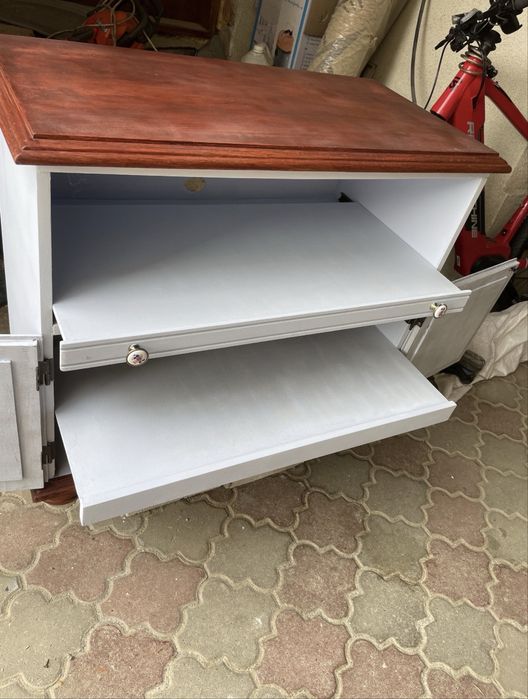 Comodă stil baroc – elegantă și practică