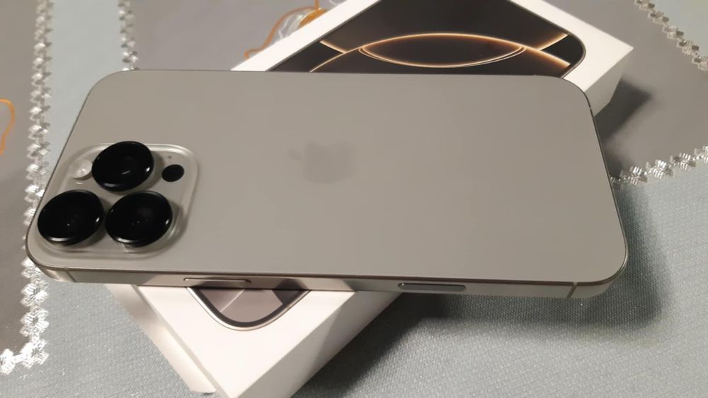 Vând/schimb iphone 16 pro max 256 natural titanium