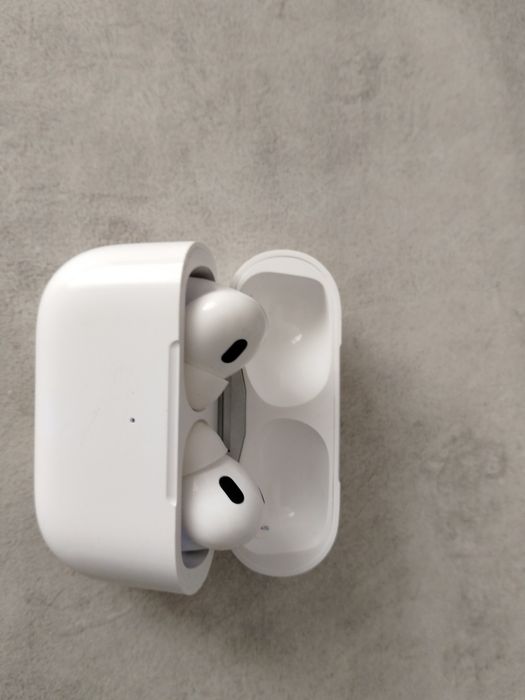 AirPods наушники